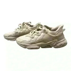 Adidas Originals Ozweego Sneaker, Alumina, big kids size 5.5
